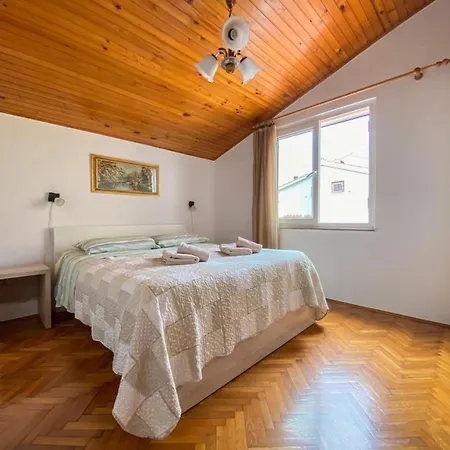 Fuer 7 Personen Ca 100 Qm In Rovinj, Istrien Istrische Riviera Apartment Rovinj